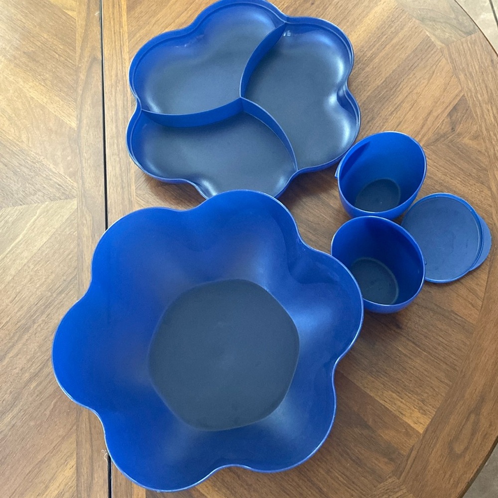 Tupperware Chip & Dip Party Set $11 - Picture 1 of 4